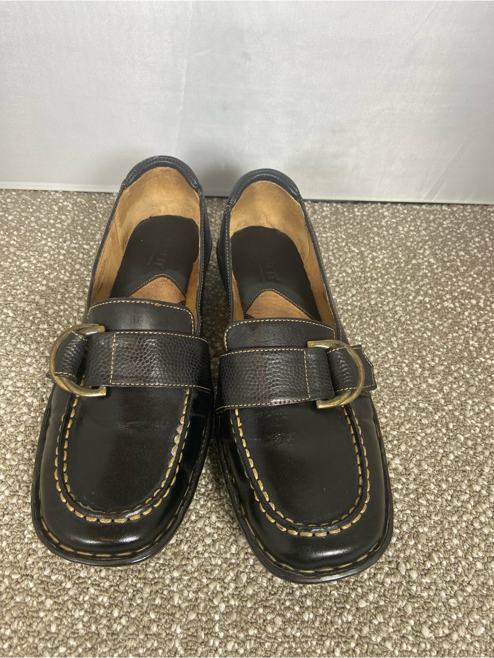 Born Women’s Black Leather Buckle Loafers,Slip On Buckle flats Sizes 9.5